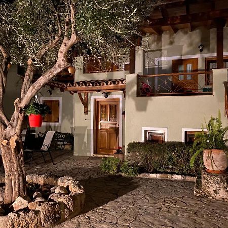 ホテルPegasus House Corinth エクステリア 写真