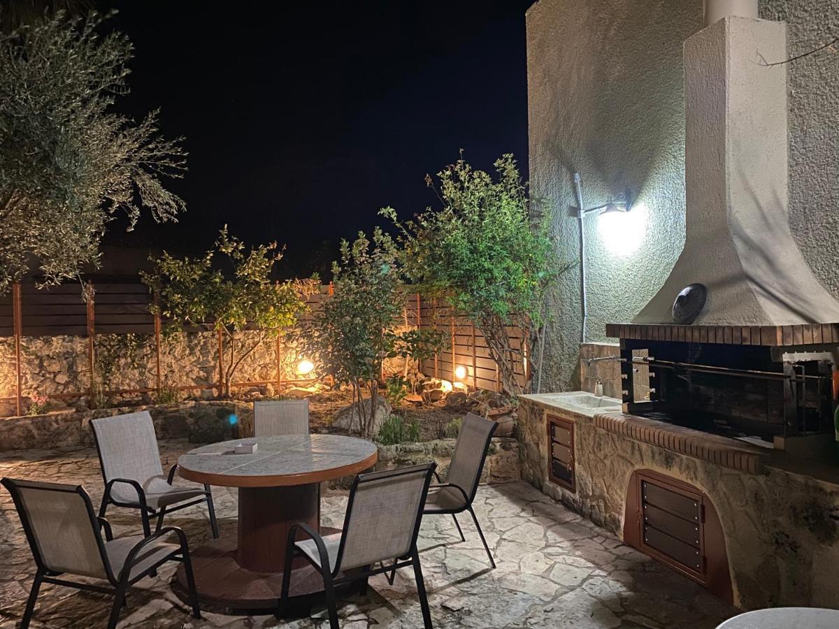 ホテルPegasus House Corinth エクステリア 写真